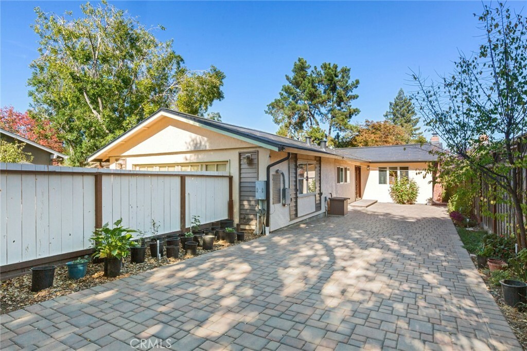 Property Photo:  3135 Alameda De Las Pulgas  CA 94025 