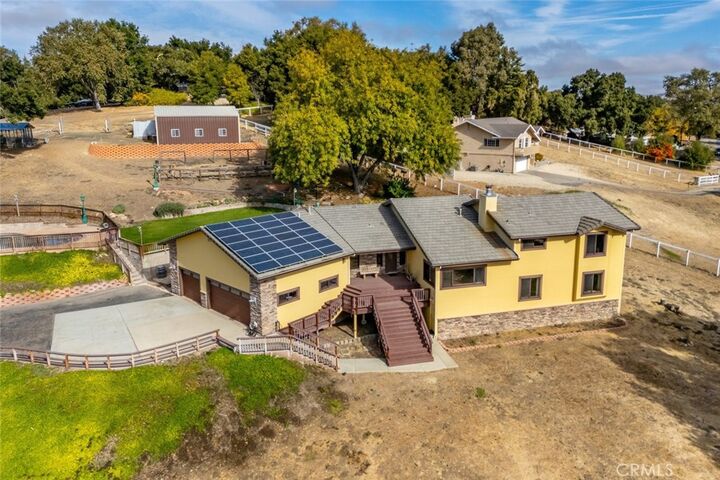 Property Photo: 9170 Santa Lucia Road CA 93422