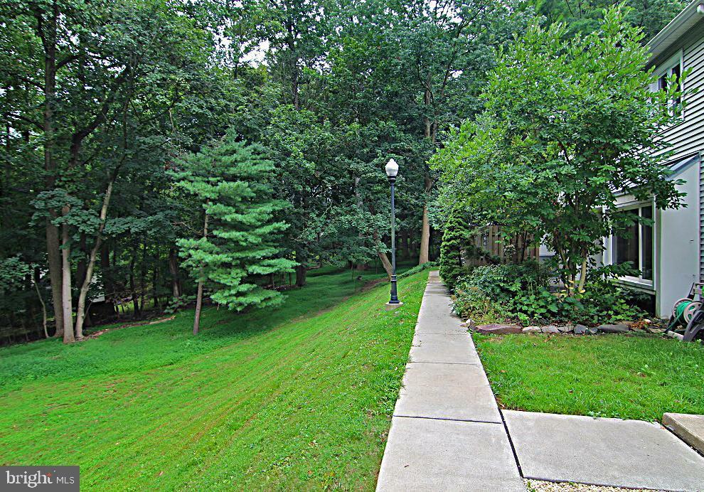 Property Photo:  166 E Kenilworth Circle  PA 19073 