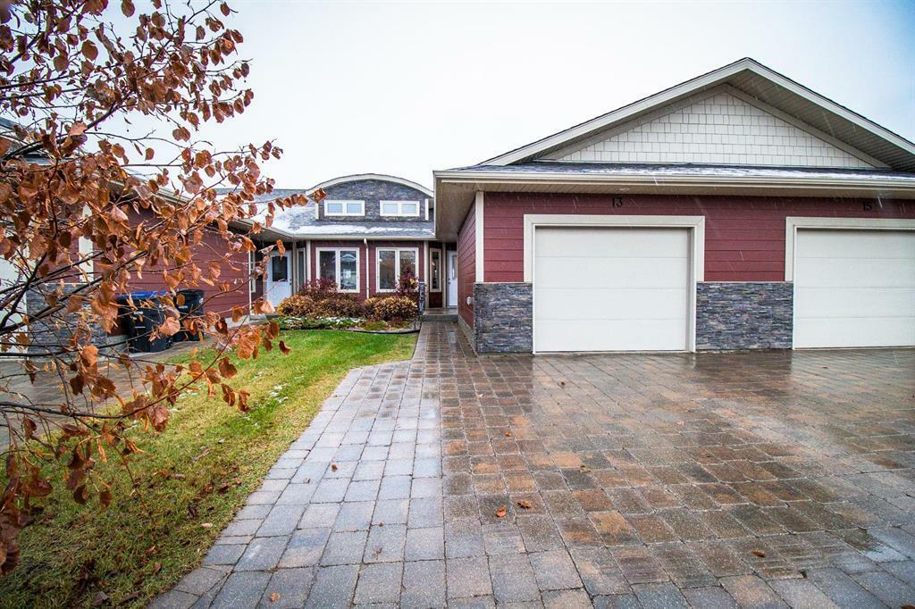 Property Photo:  13 Birchwood Drive  MB R7A 7T6 