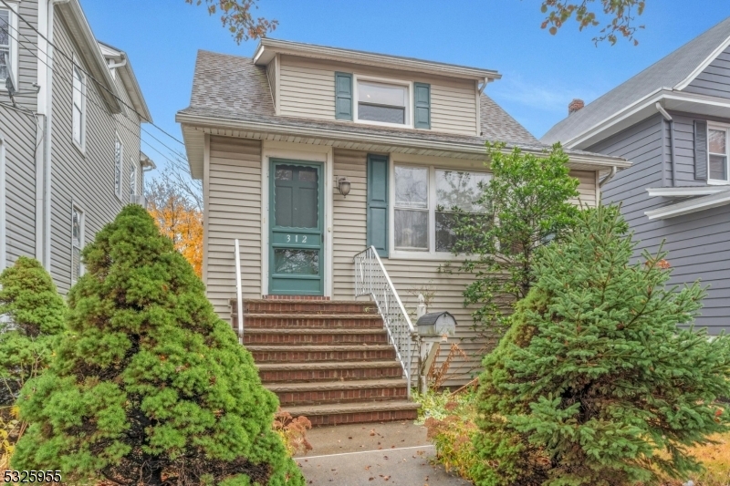 Property Photo:  312 Weart Ave  NJ 07071 