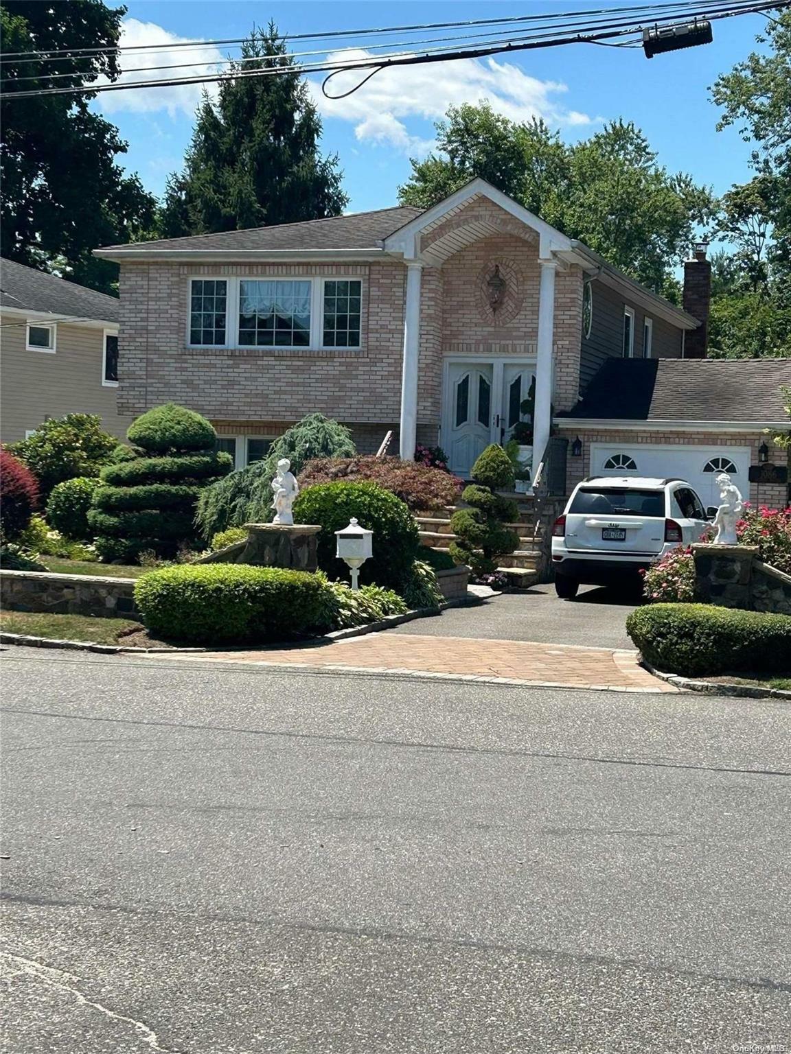 Property Photo: 1086 Jackson Avenue NY 11757