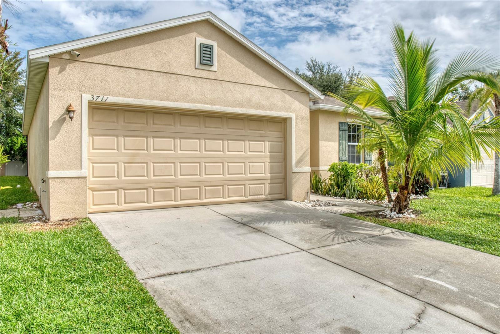 Property Photo:  3711 Julius Estates Boulevard  FL 33881 