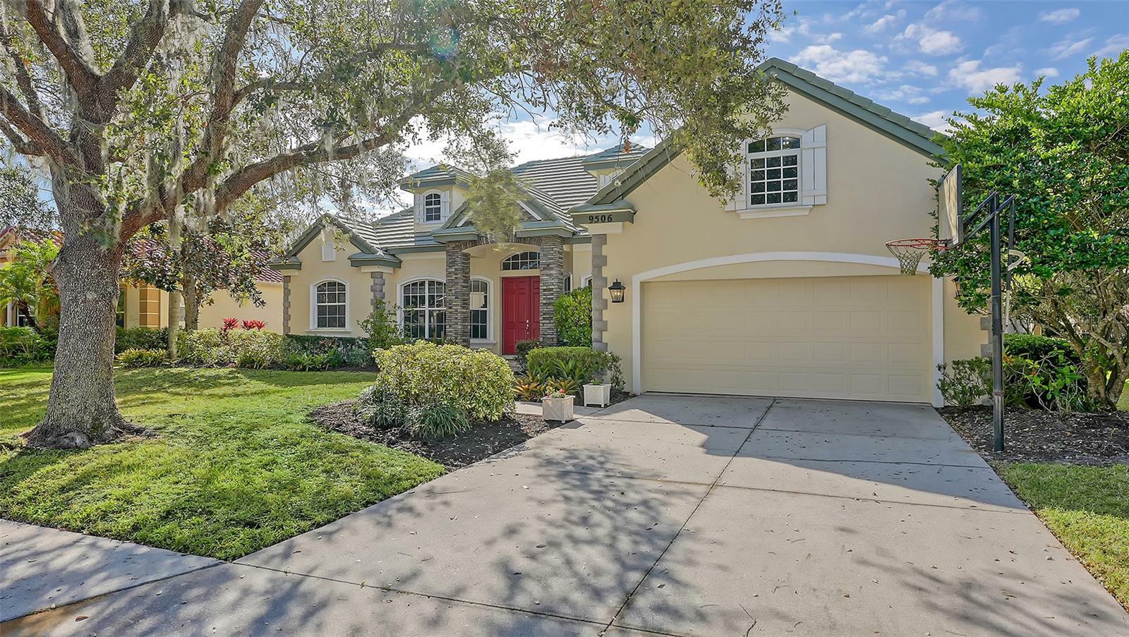 Property Photo:  9506 Royal Calcutta Place  FL 34202 