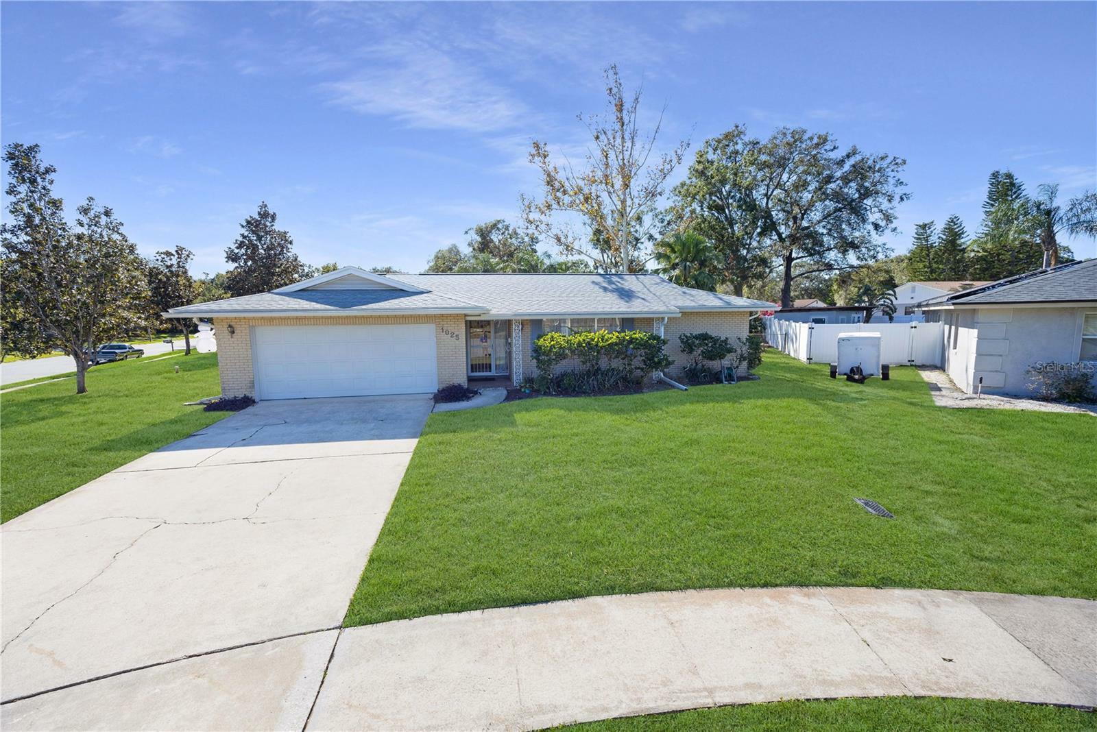 Property Photo:  1025 Lancelot Way  FL 32707 