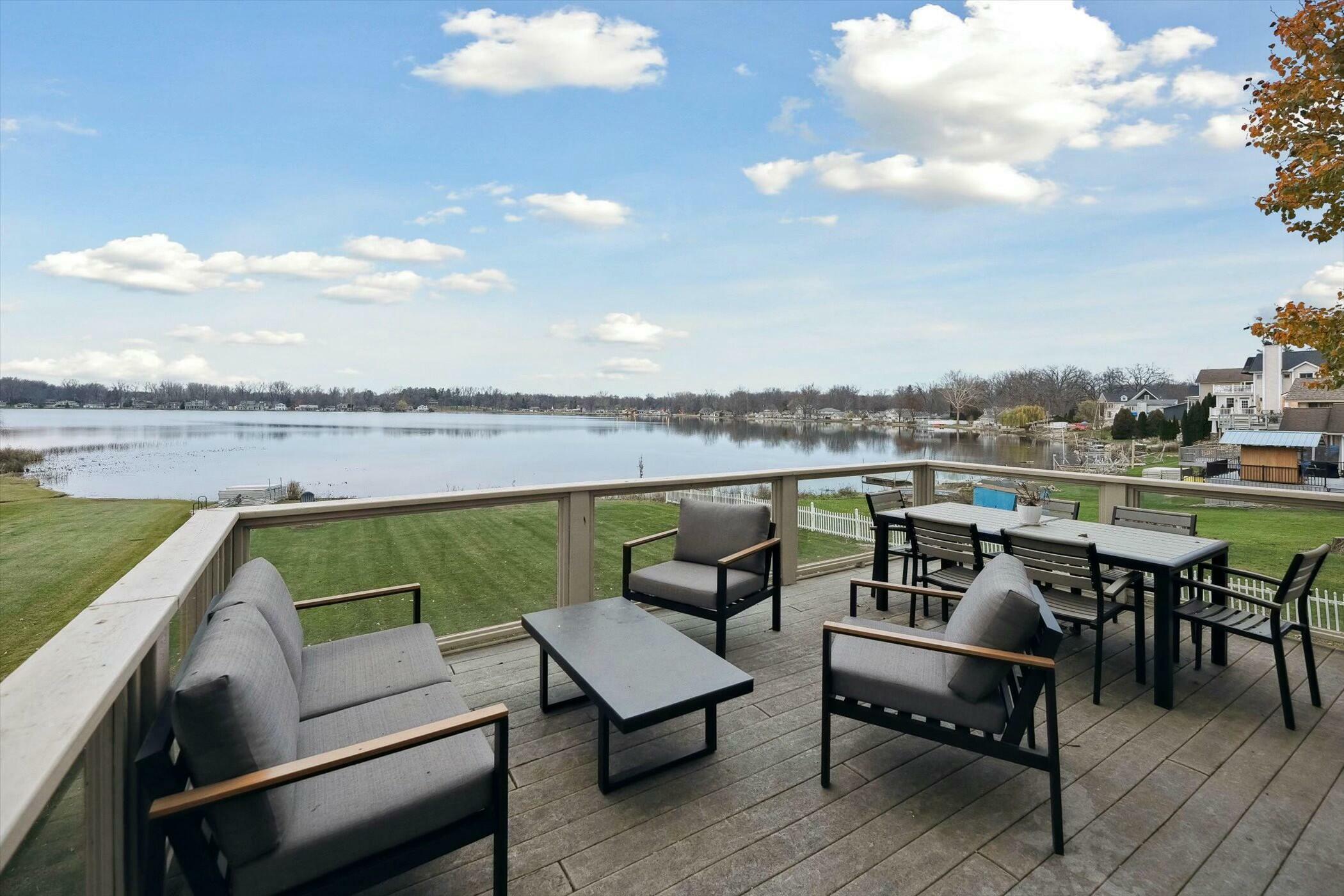 Property Photo:  2490 Lakeview Drive  MI 49234 