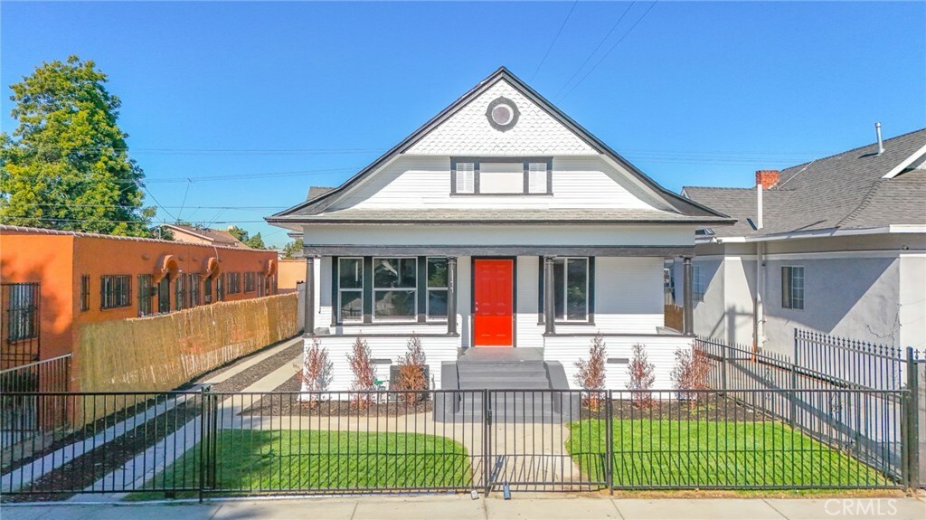 Property Photo: 1177 E 54th Street CA 90011
