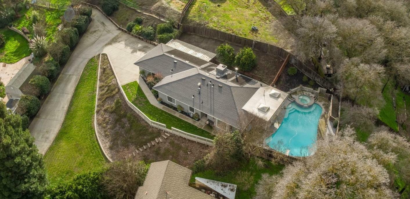 Property Photo: 804 Hillswood Court CA 95361