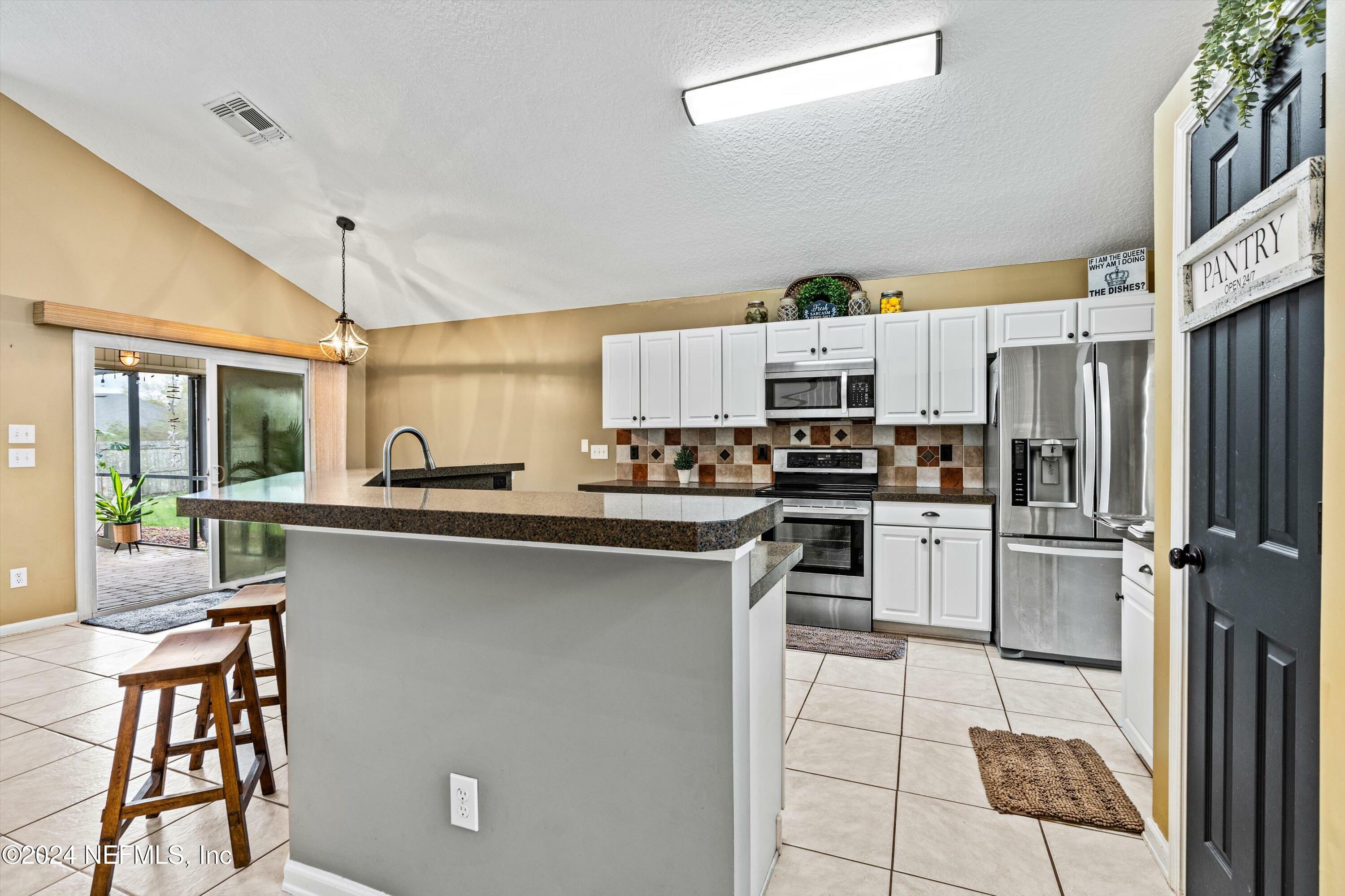 Property Photo:  1326 Highfield Lane  FL 32068 