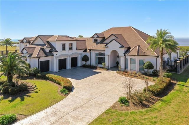 Property Photo: 1120 Lakeshore Boulevard LA 70461