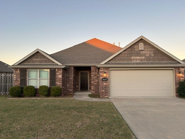 Property Photo:  4650 W Croft Drive  AR 72704 