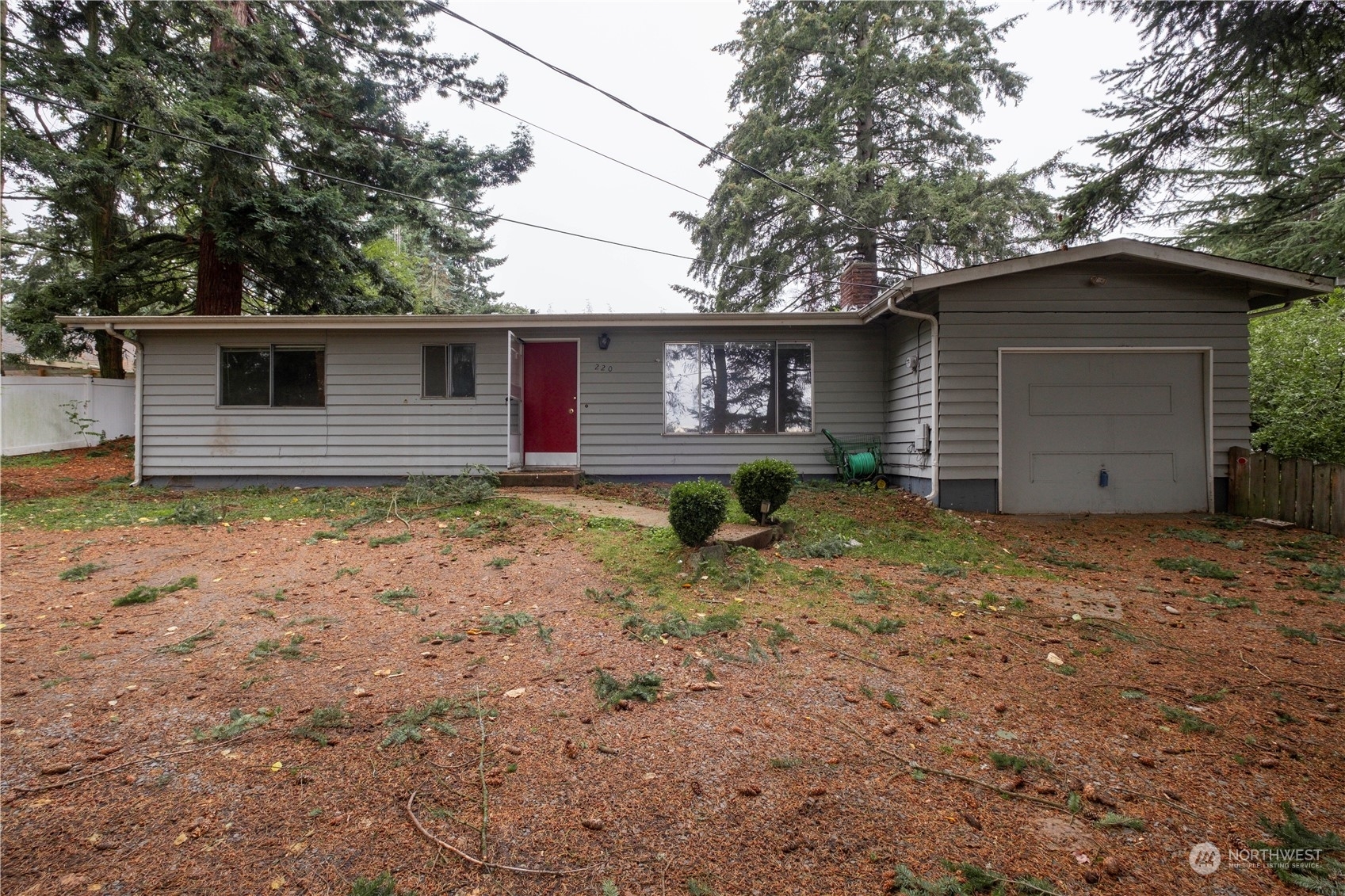 Property Photo:  220 S Normandy Road  WA 98148 