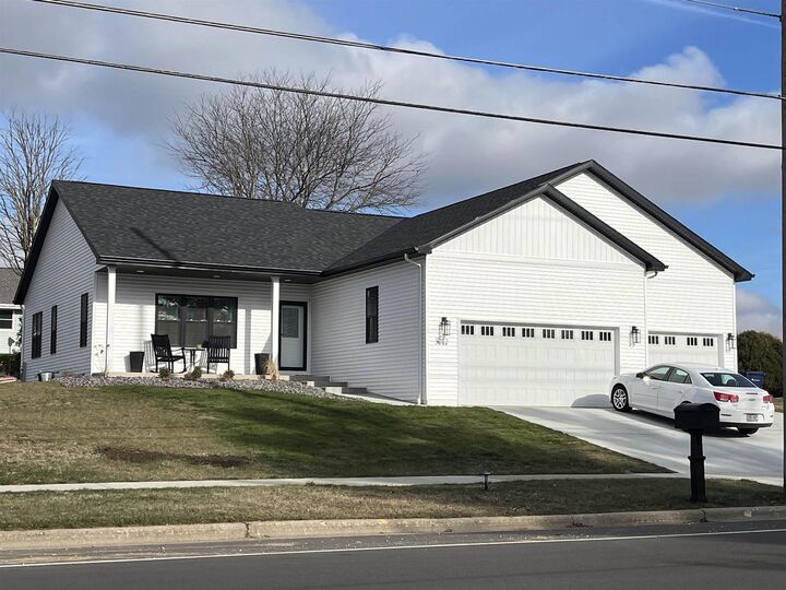 3012 Mineral Point Avenue  Janesville WI 53548 photo