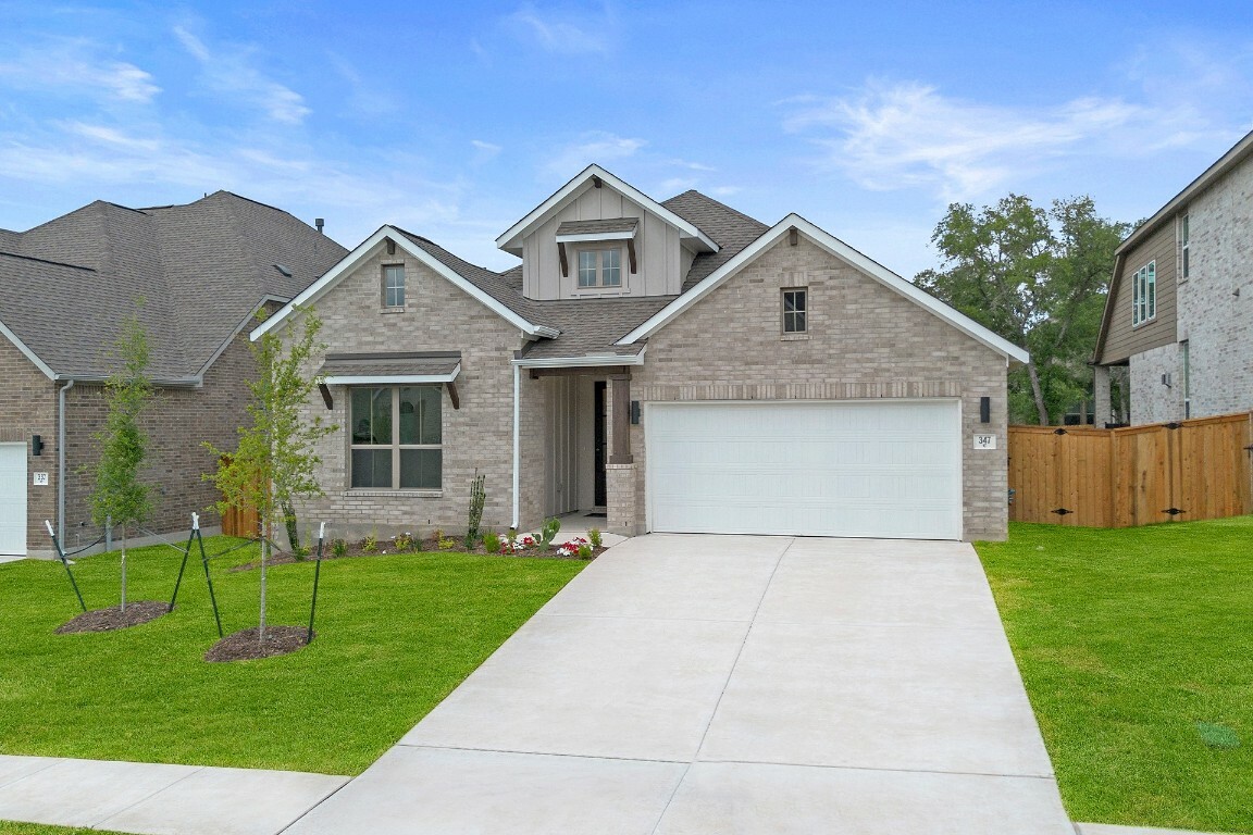 Property Photo: 347 Five Mile Creek Way TX 78640