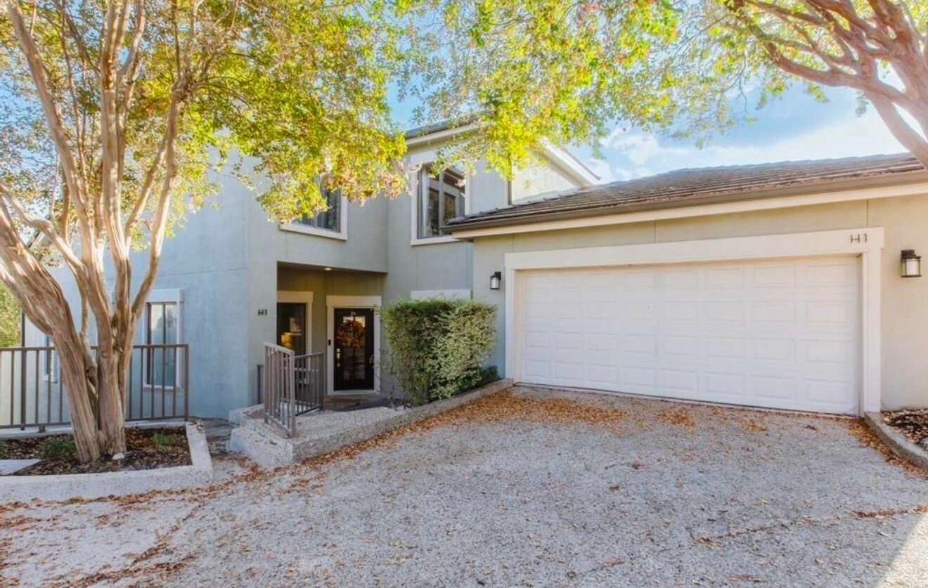 Property Photo:  4231 Westlake Drive H1  TX 78746 