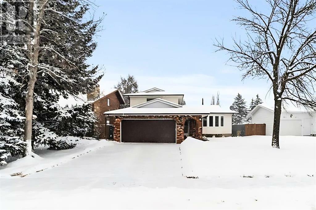 Property Photo:  3813 67 St Street  AB T4V 3S2 