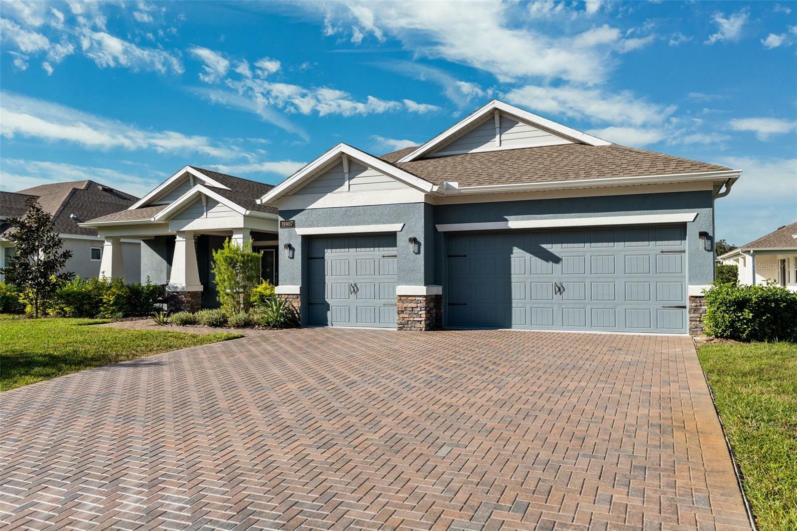 Property Photo: 19907 Tattnall Way FL 34601