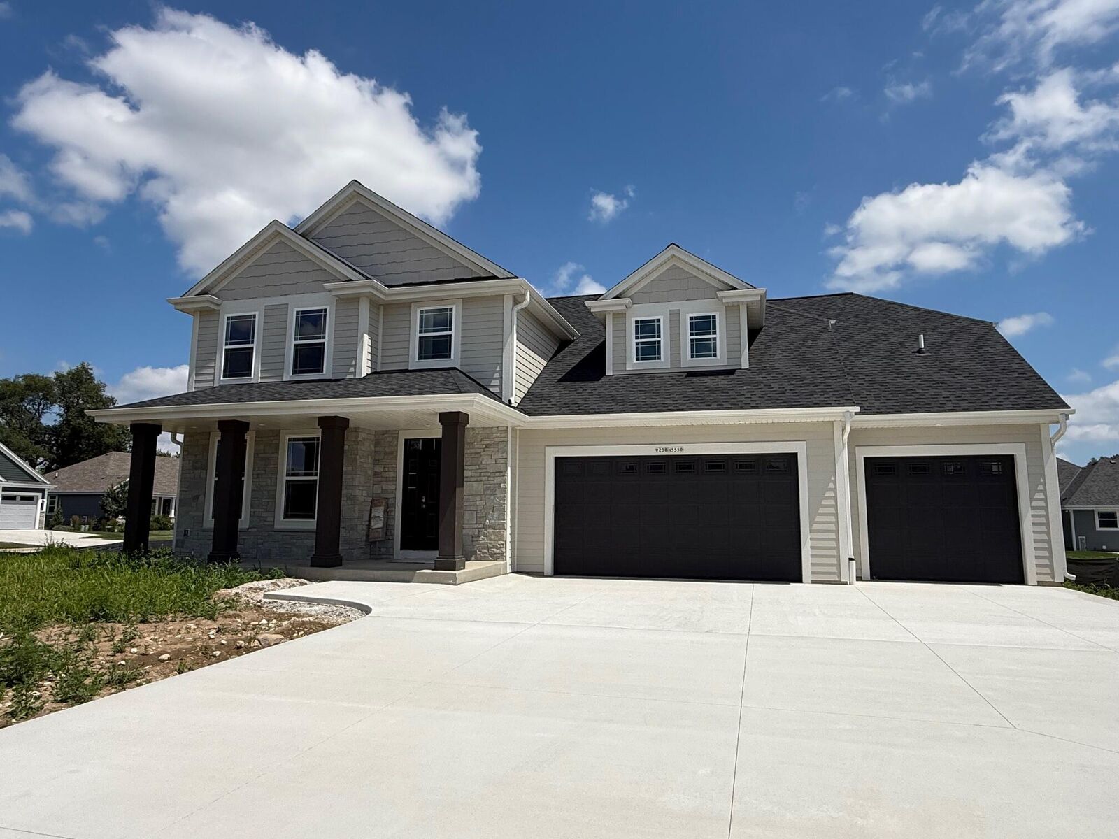 Property Photo: W238n5550 Cobblestone Ct WI 53089
