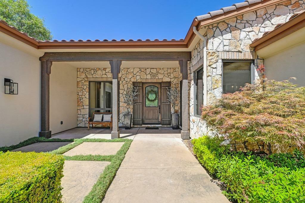 Property Photo:  233 Mondrian Court  CA 95762 