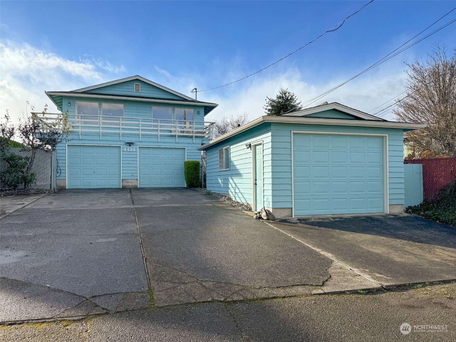 Property Photo:  1431 W 5th Street  WA 98363 