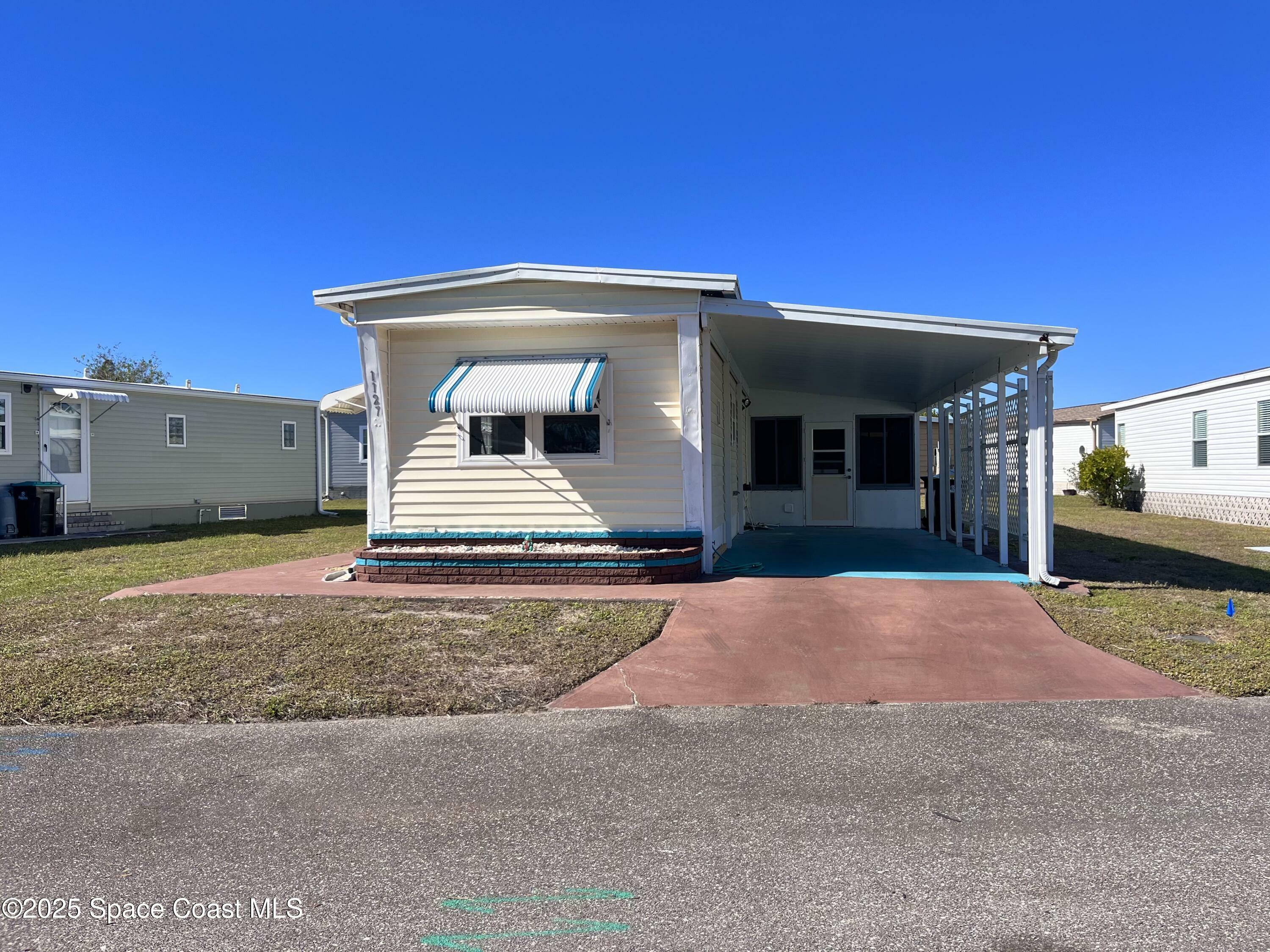 Property Photo:  1127 Virginia Court NE  FL 32907 