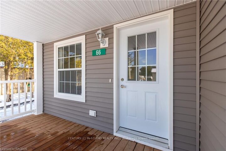 Photo de la propriété:  66 Sussex Square  ON N0H 1G0 