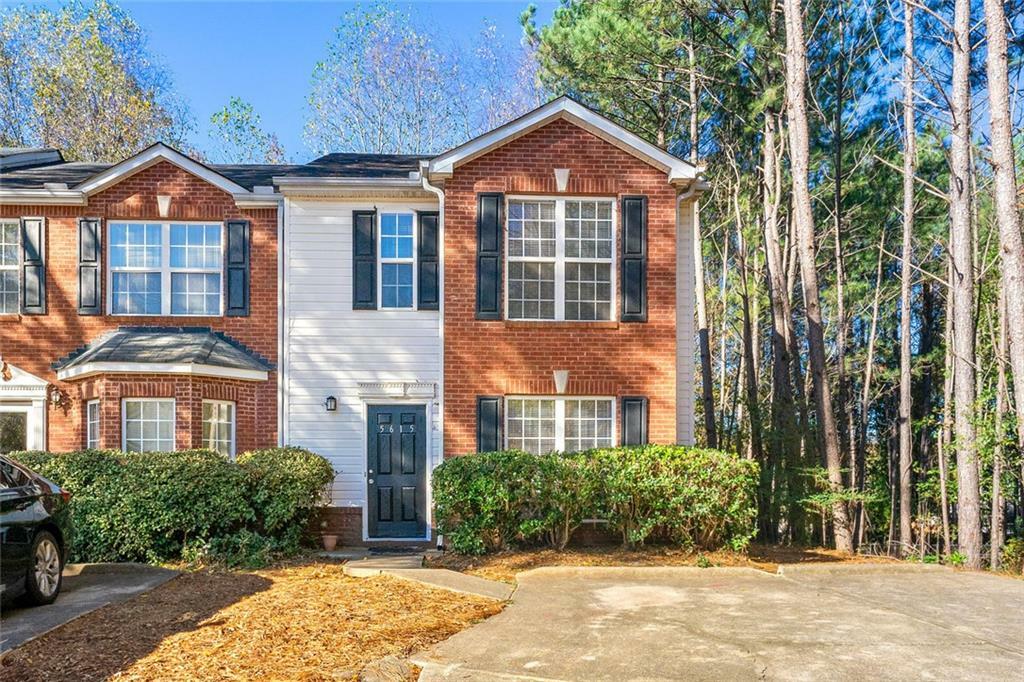 Property Photo:  5615 Strathmoor Manor Circle  GA 30058 