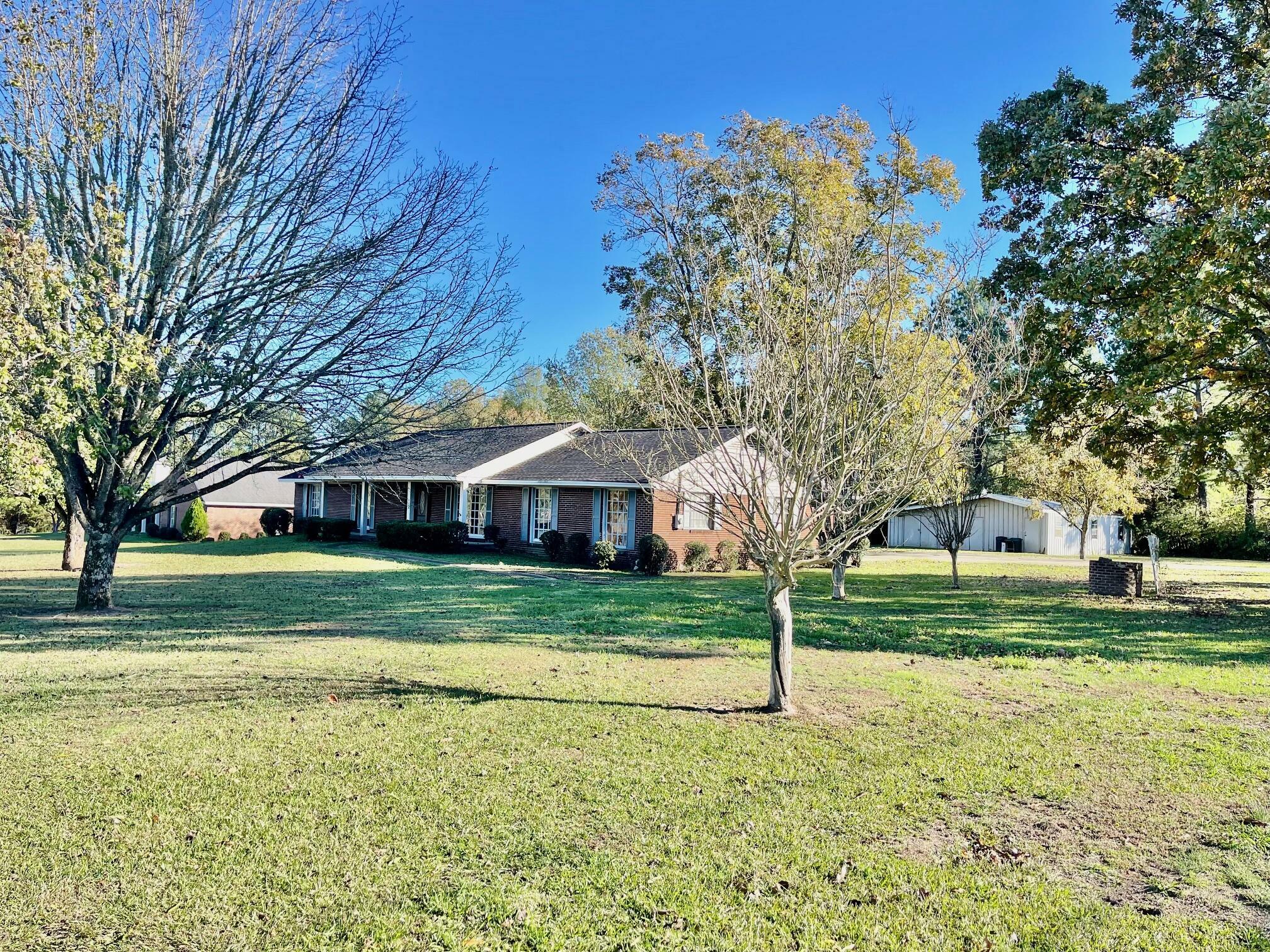 Property Photo:  1410 Pinecrest Road  MS 39759 