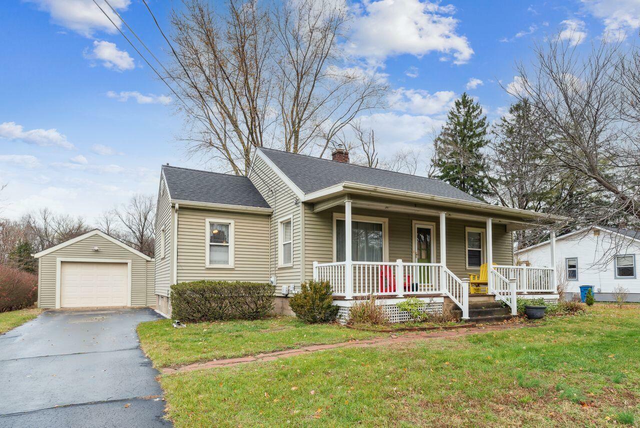 Property Photo: 14840 Marquette Road MI 49116