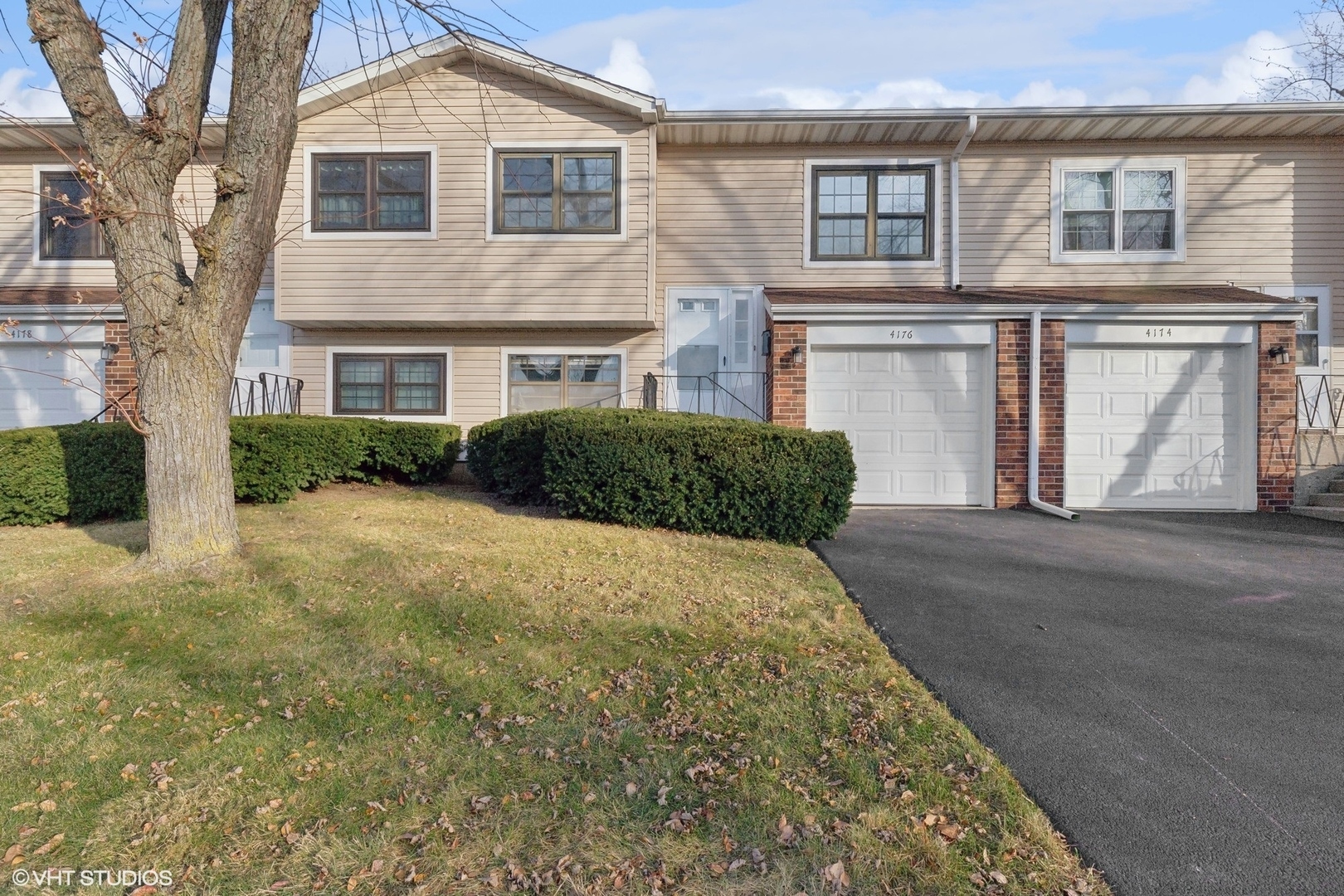 Property Photo:  4176 Brentwood Lane  IL 60087 