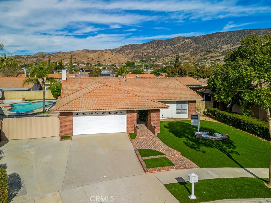 Property Photo:  6453 Dowel Drive  CA 93063 