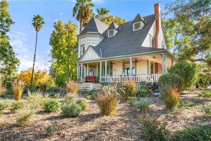 Property Photo: 1416 Elizabeth Crest CA 92373