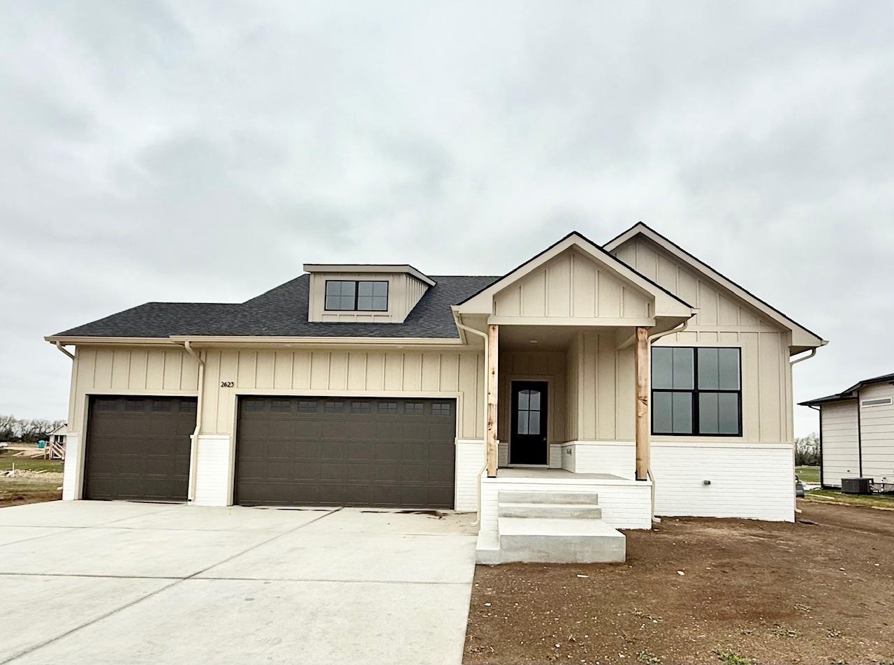 2623 S Willow Oak St  Wichita KS 67230 photo
