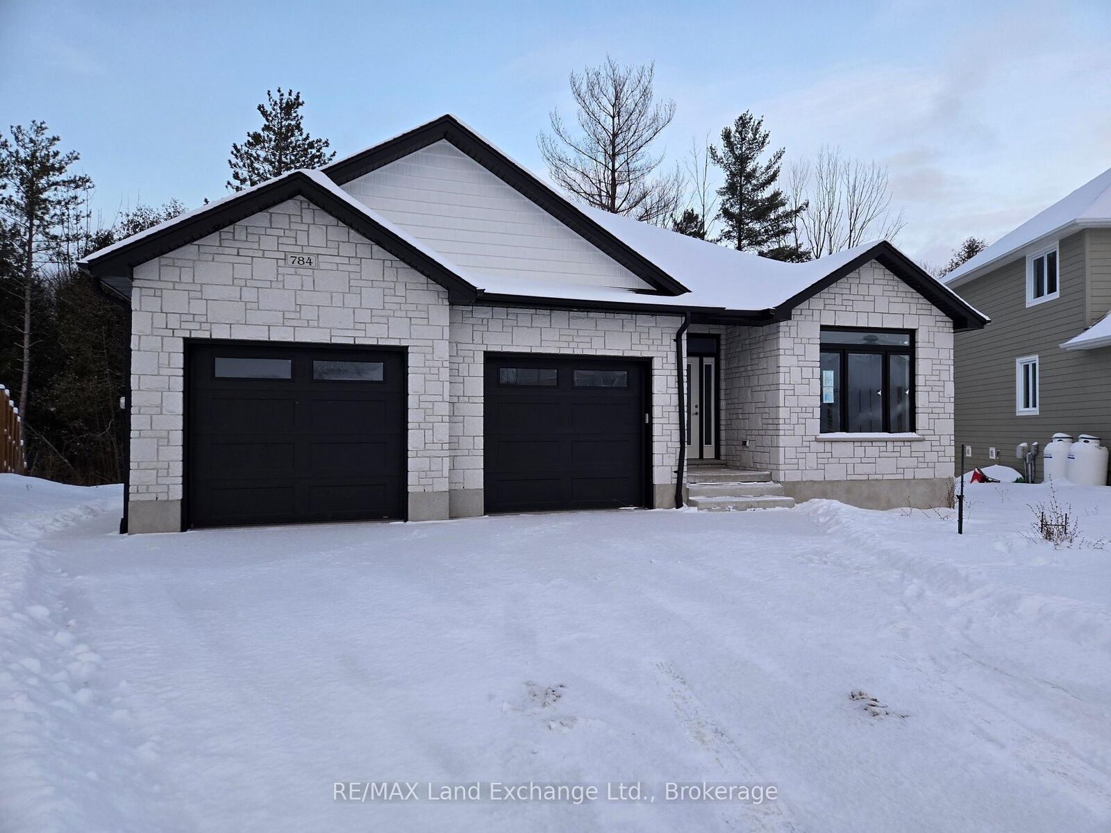 Property Photo: 784 Campbell Avenue ON N2Z 1W1