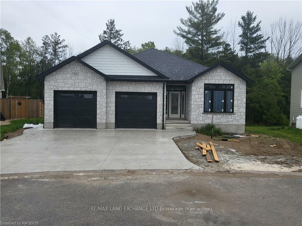 Property Photo: 784 Campbell Avenue ON N2Z 1W1