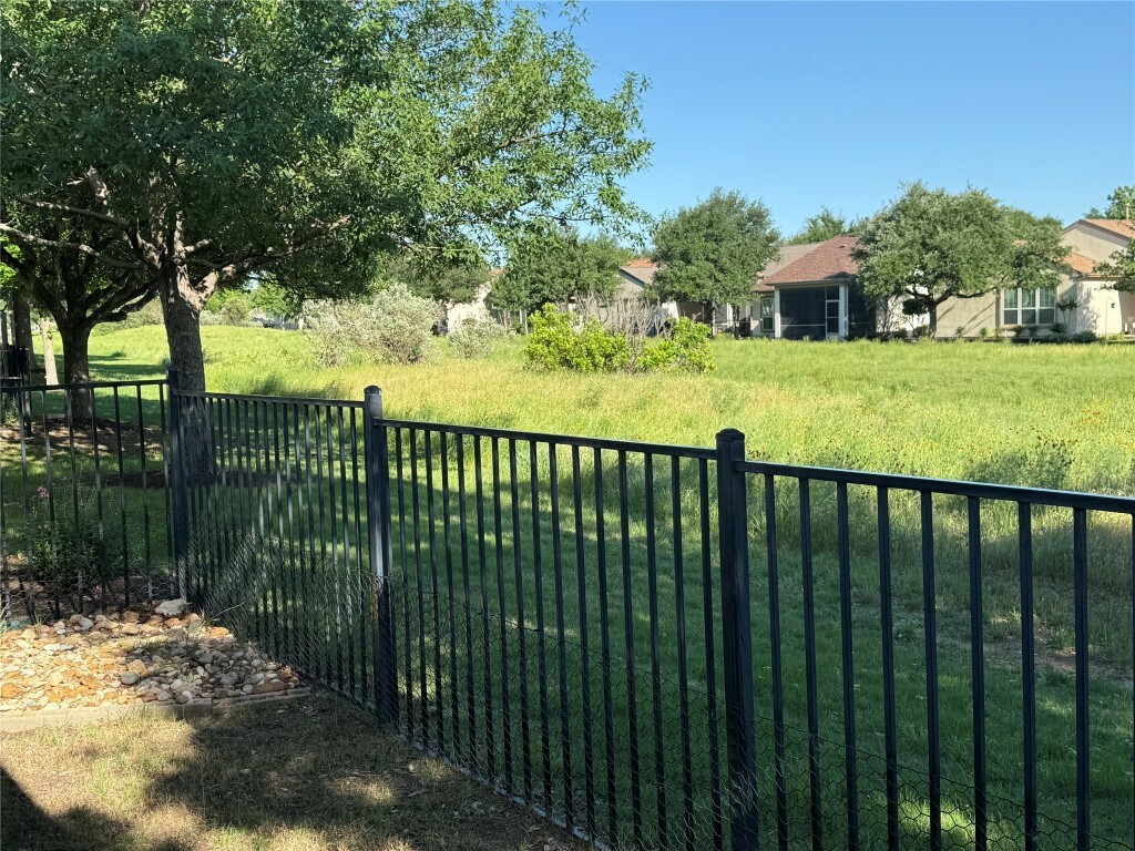 Property Photo: 401 Bonham Loop TX 78633