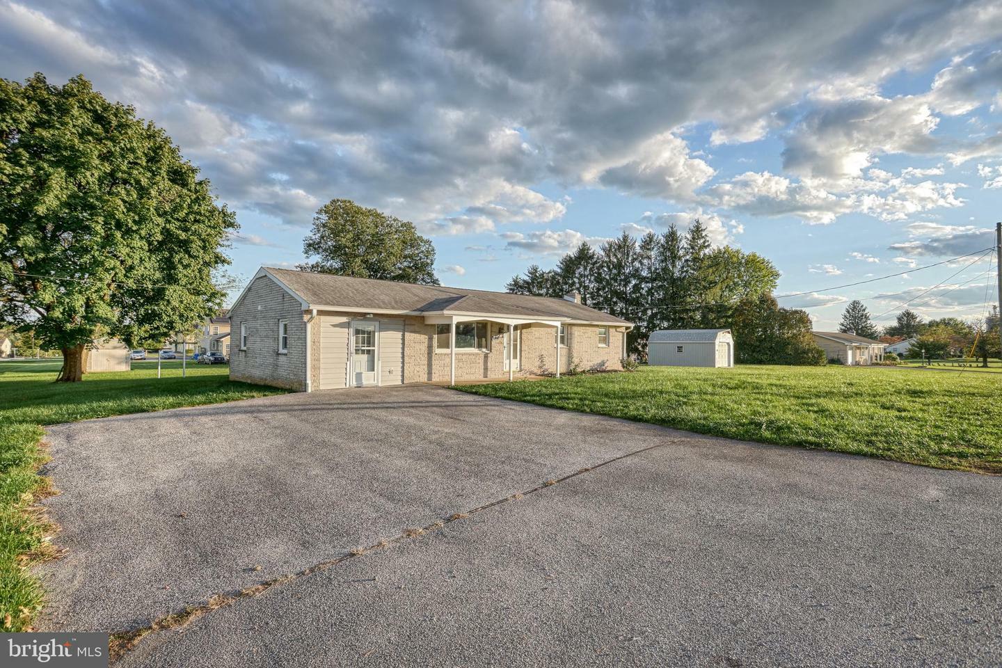 Property Photo:  620 E Canal Road  PA 17404 