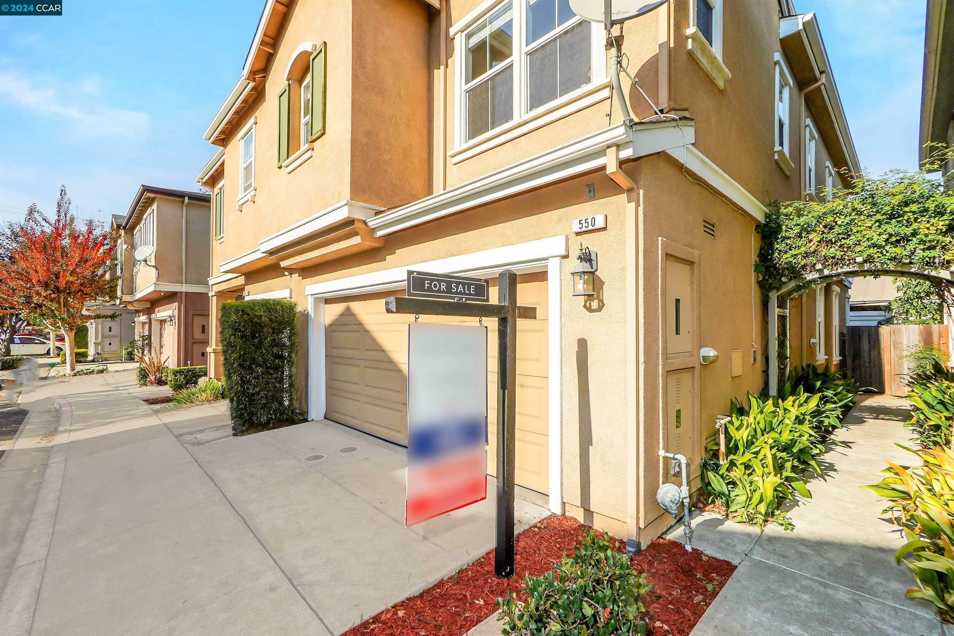 Property Photo:  550 Heritage Cir  CA 94580 