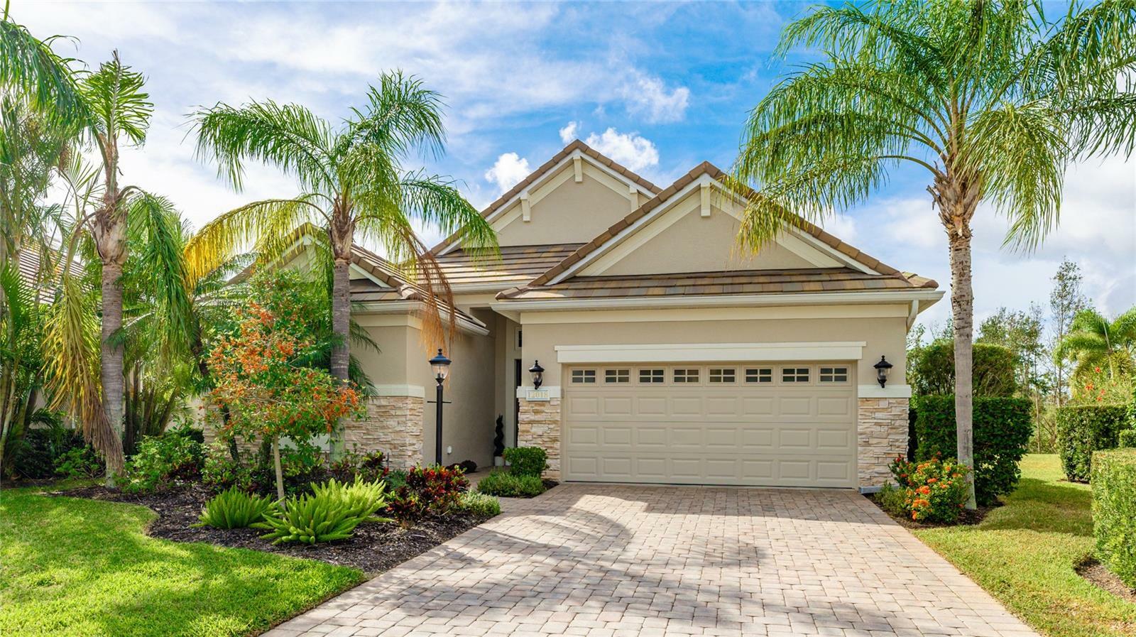 Property Photo:  12018 Thornhill Court  FL 34202 