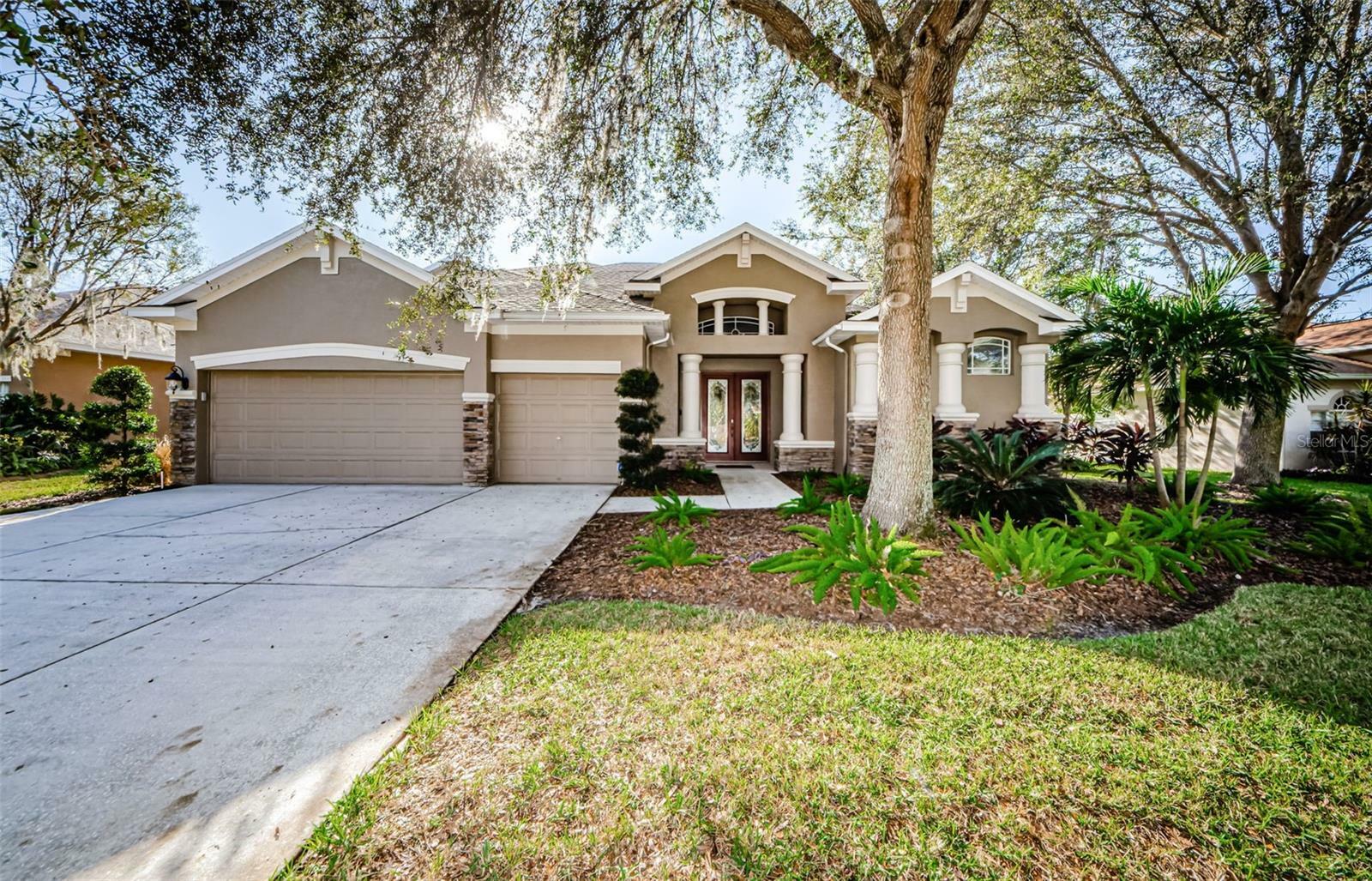 Property Photo:  1610 Brilliant Cut Way  FL 33594 