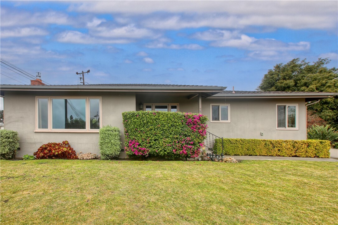 Property Photo:  256 Larchmont Drive  CA 93420 