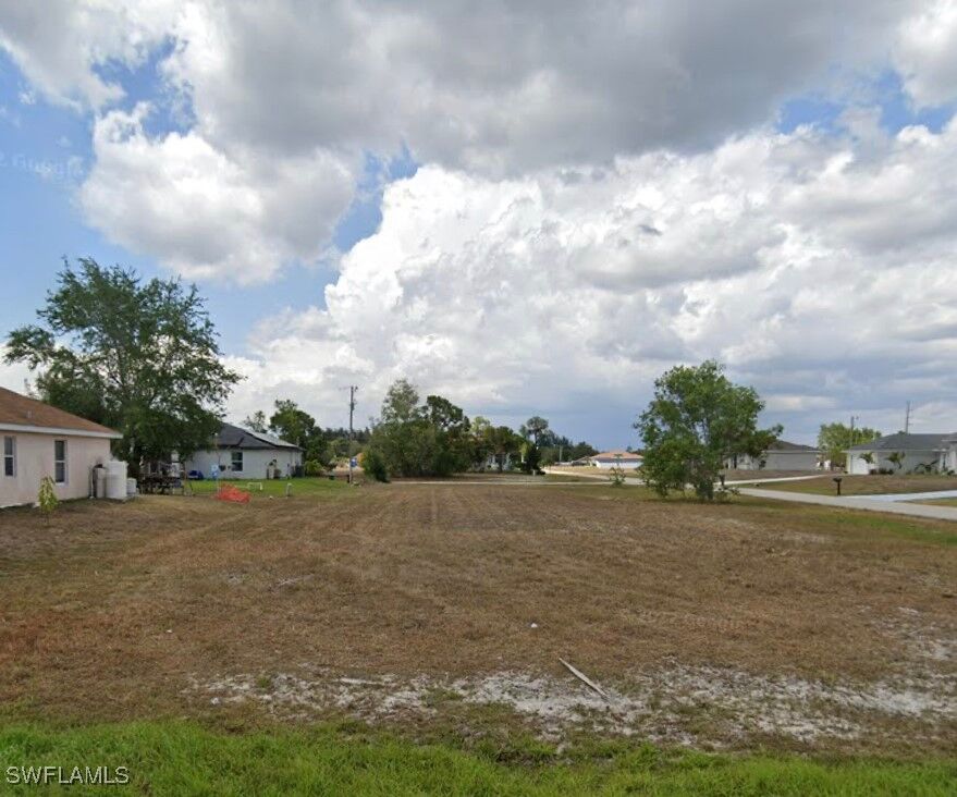 Property Photo: 105 NW 14th Street FL 33993