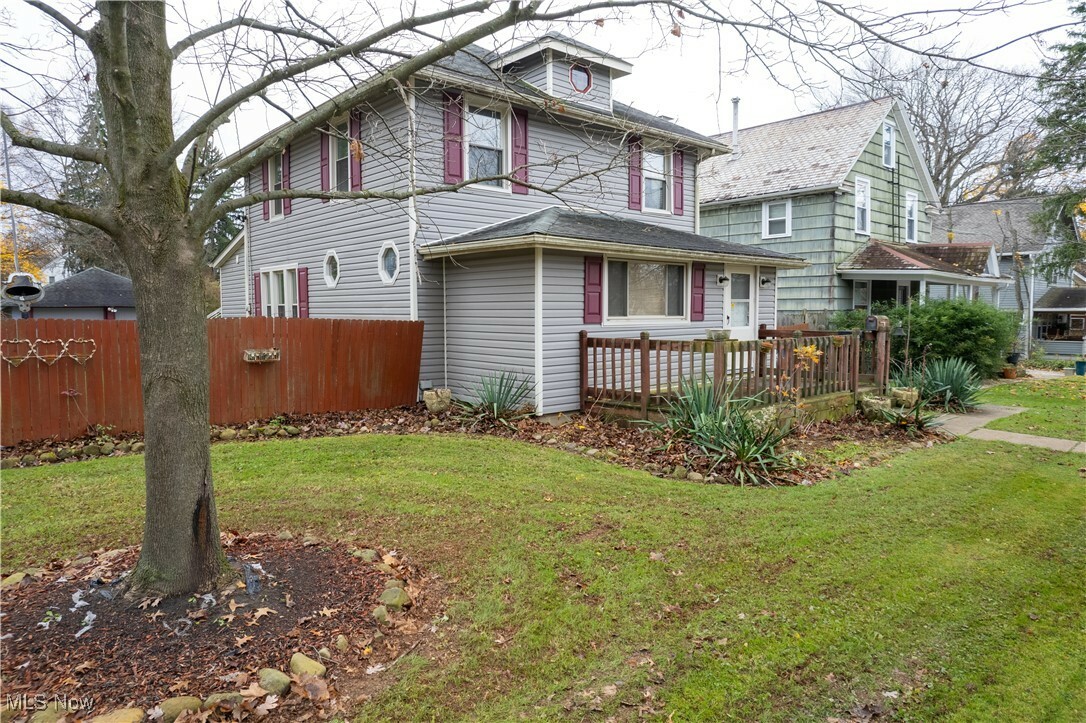 Property Photo:  140 E Oak Street  OH 44240 