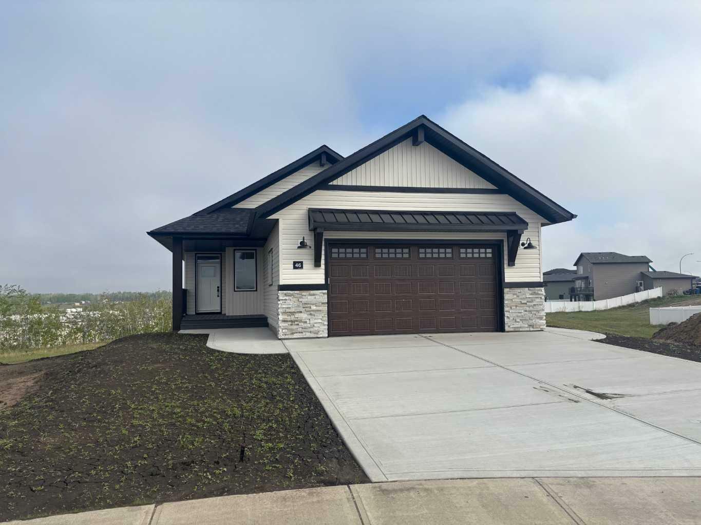 46 Vista Close  Blackfalds AB T4M 0L3 photo