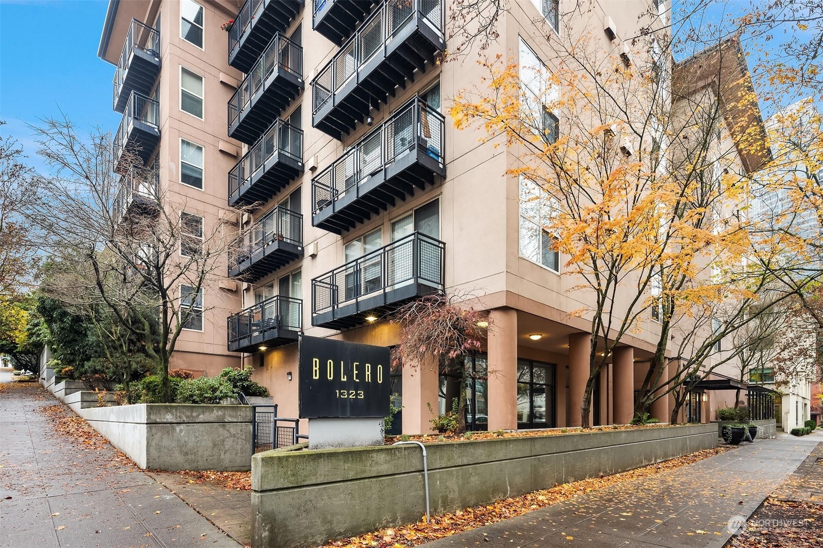 Property Photo:  1323 Boren Avenue 314  WA 98101 