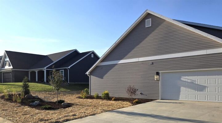 Property Photo:  2622 Chancery Lane  IN 47374 