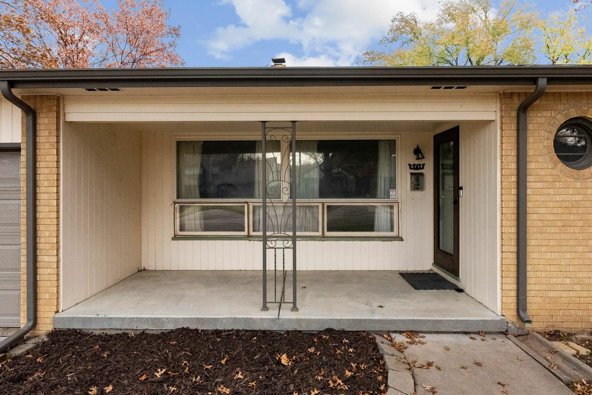 Property Photo:  6114 E Murdock St  KS 67208 