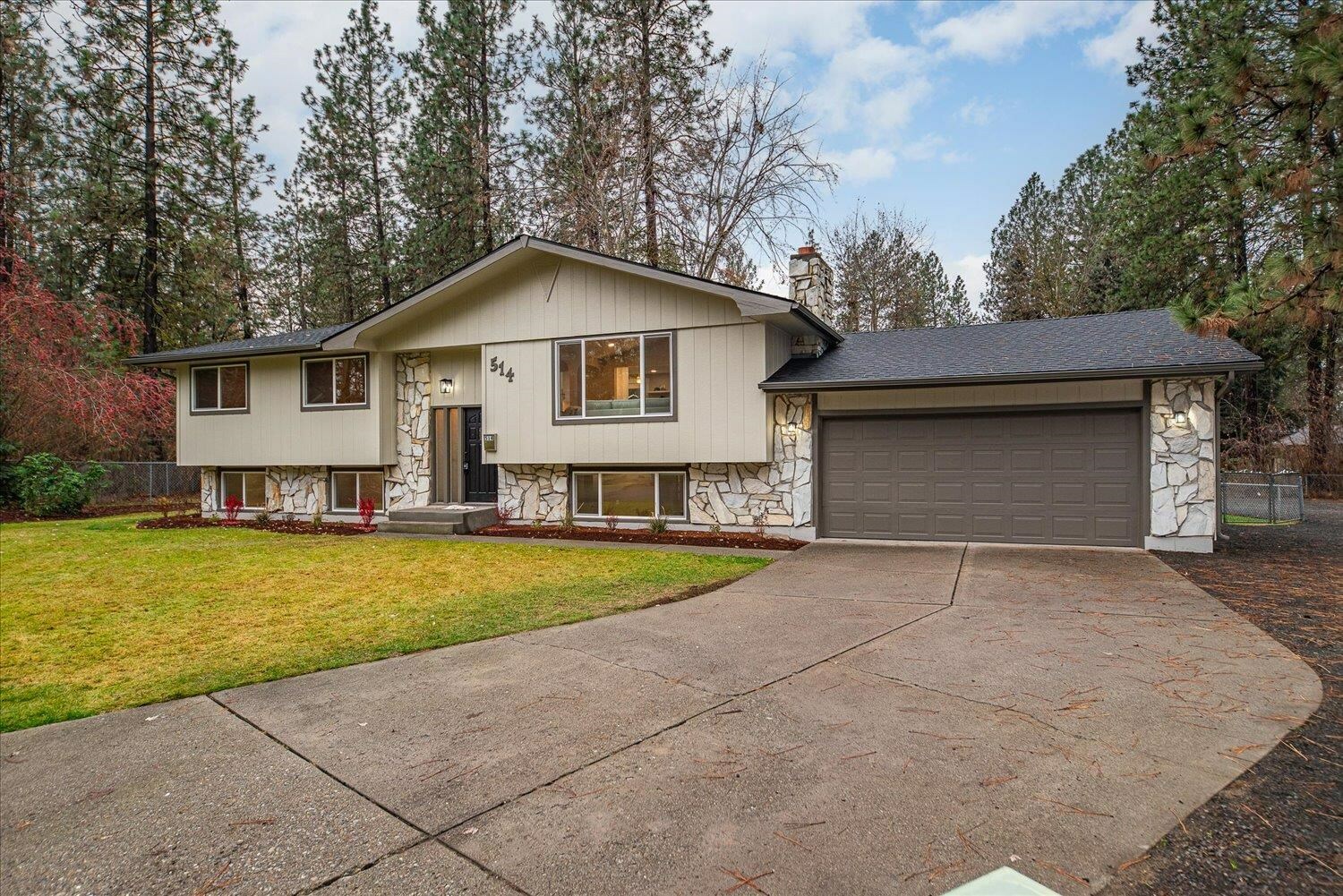 Property Photo:  514 E Eaton Ave  WA 99218 