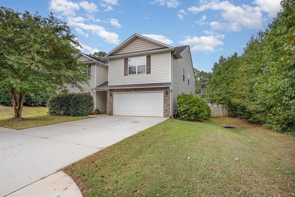 Property Photo:  209 Hawthorne Creek Court  SC 29681 