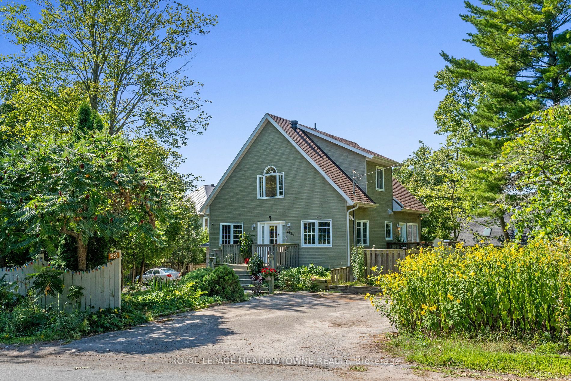 Photo de la propriété:  1936 Tiny Beaches Rd S  ON L0L 1P0 